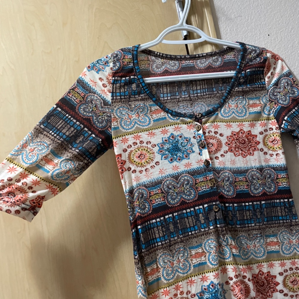 Women XS Beautiful Boho Maxi Jersey Style Dress- 16 inches from pit to pit and 4 - Picture 2 of 4